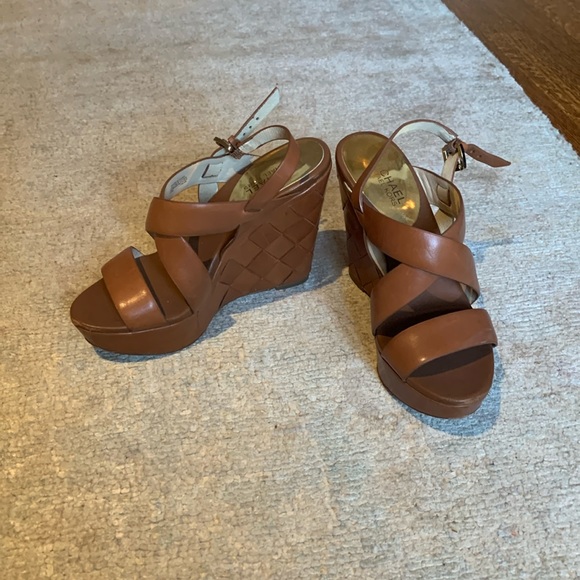 Wedge heels - Picture 1 of 1